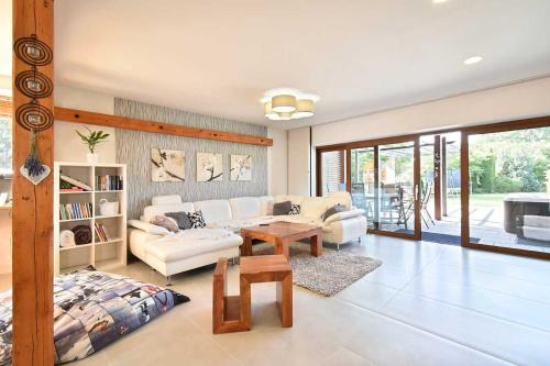 Mikulov House | Discover Bungalov Valentýna: Pet-Friendly Oasis with Hot Tub