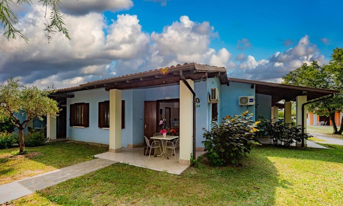Colombare Resort | Cozy Bungalow Resort: One Bedroom Retreat for 4 Guests
