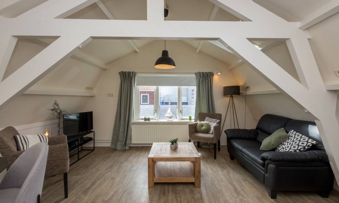Westkapelle House | Pet-Friendly Bungalow with 2 Bedrooms for Up to 4 Guests