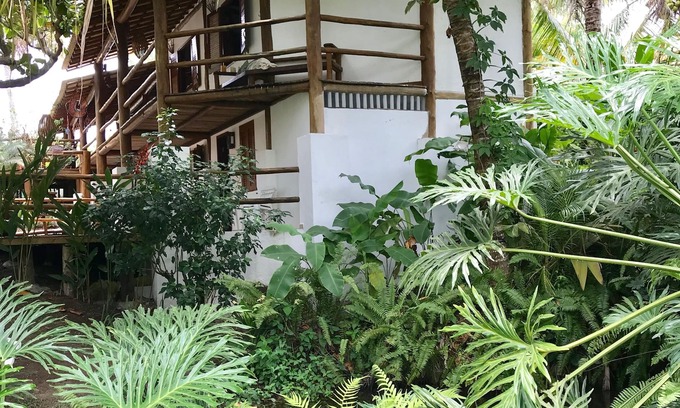 Curuipe House | Relaxing Bungalow 4 Suites with Oceanfront Views