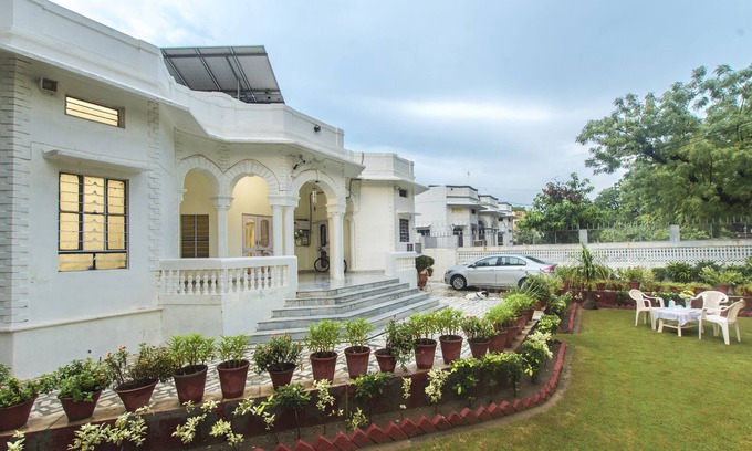 Ajmer House | Family-Friendly Getaway at Bungalow 97 by Vista Rooms