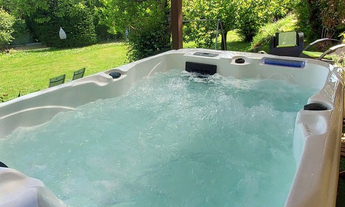 Bezaudun-les-Alpes House | Relaxing Bungalow with Ocean Views in Bézaudun-les-Alpes