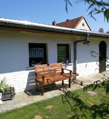 Elmenhorst/Lichtenhagen House | Cozy Bungalow near Warnemünde - Pet & Child Friendly Stay