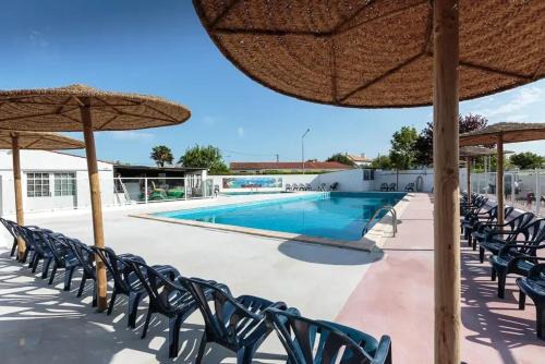 Meschers-sur-Gironde House | Relaxing Bungalow with Pool, Garden & Wi-Fi in Meschers