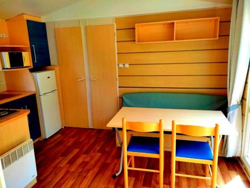 Saint-Cheron House | Cozy 2-Bedroom Bungalow with Shared Pool in Saint Cheron