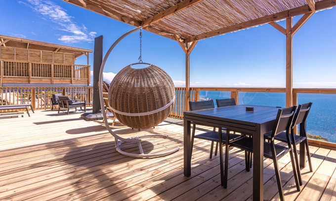 Le Dramont House | Discover 'Domaine Ile D'or, Segur 8' with Ocean Views & Pool
