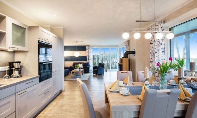 Klausdorf House | Cozy Bungalow for 7 with Ocean View and Spa in Fehmarn