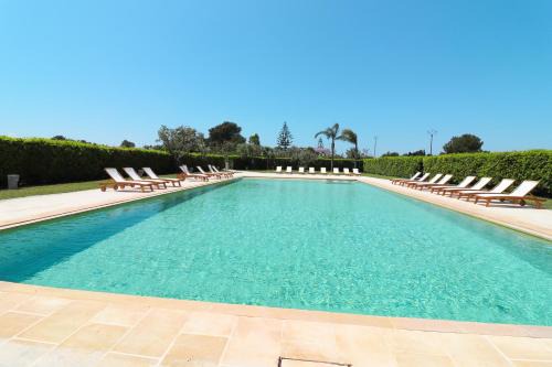 Otranto House | Pet Friendly Bungalow Fragola with Pool & Family Amenities