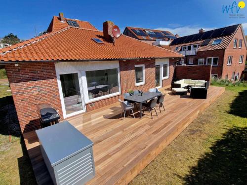 Juist House | Work-Friendly Bungalow Hasela on Beautiful Juist Island