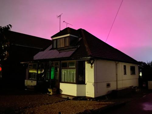 Badsey House | Family-Friendly Bungalow in Badsey, Near the Cotswolds