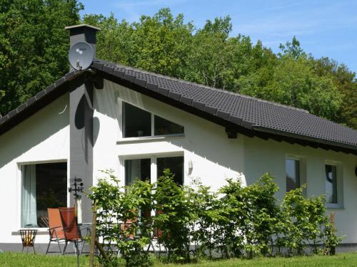 Ferienhausgebiet Hillenseifen House | Bungalow in Eifel near Mountain Trails
