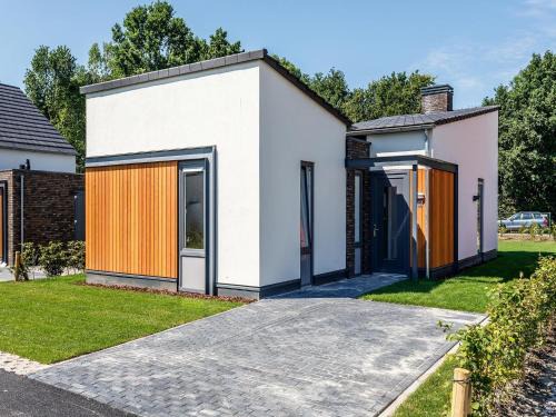 Roggel Villa | Stylish Villa with Pool and Terrace in Limburg - Rated 9/10