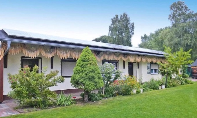Lubben House | Cozy Bungalow in Lübben with Terrace & Family Amenities