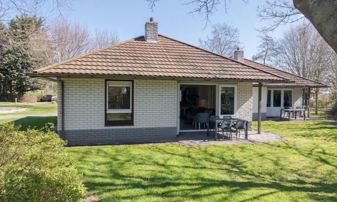De Koog House | Charming Bungalow Retreat Just 2 km from Texel's Beaches