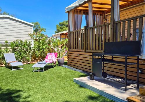 Canet-Plage Other | Oceanfront Bungalow Kanedo: Family-Friendly Retreat in Canet