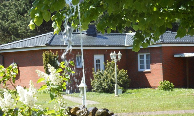 Wittduen Apartment | Ocean View Bungalow-Lerchennest: 4-Star Family Retreat
