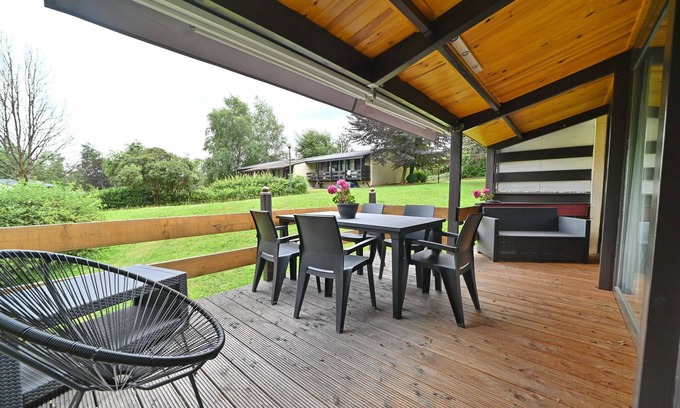 Virton House | Cozy Bungalow by Lac de Vallée de Rabais - Pet Friendly Stay