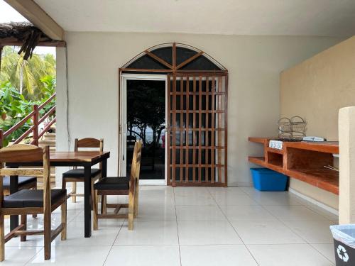 La Union de Isidoro Montes de Oca Apartment | Discover Bungalow Orquídeas in Barra la Saladita
