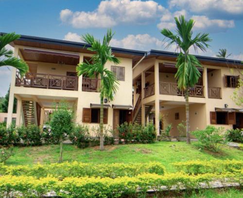Kribi House | Oceanfront Bliss at Bungalow's Plaza Kribi - 8/10 Rating