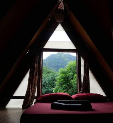 Temae House | Pet-Friendly Bungalow at Moorea Tavita Lodge - 8.8/10 Rating