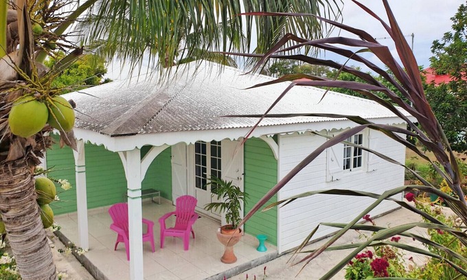 Saint-Francois House | Welcoming Bungalow Traditionnel: Perfect for Families