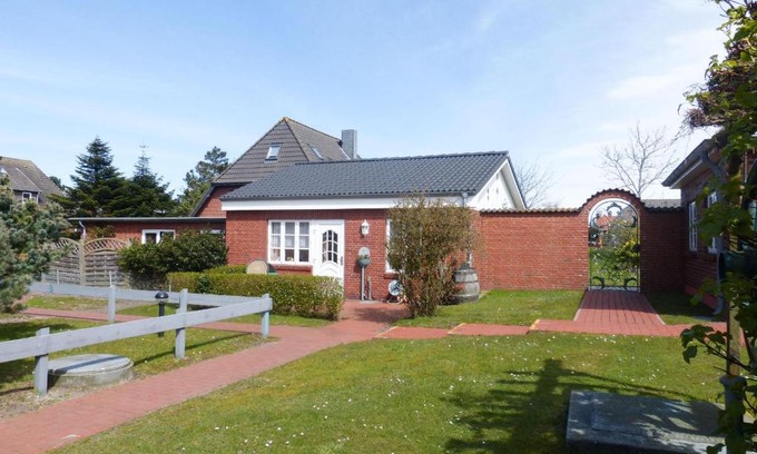 Norddorf House | Cozy Bungalow Ual Welhüs - Guest Rated 8.4/10