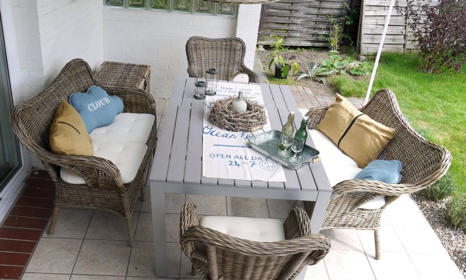 Priwall House | Ideal Bungalow Steps from the Beach with Ocean View