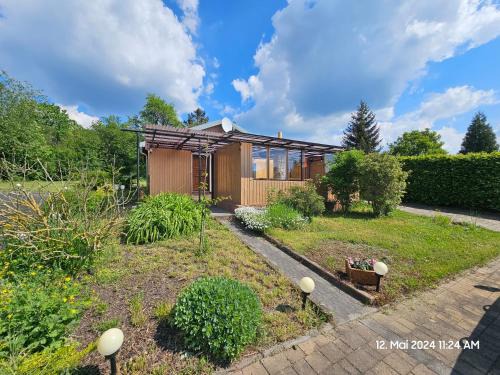 Hildburghausen Apartment | Family-Friendly Bungalow Zur langen Heide: Pet Welcome!