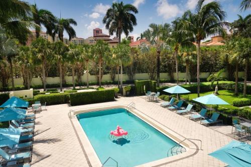 Boca Raton Hotel | Relaxing Bungalows at The Boca Raton - Pet Friendly Retreat