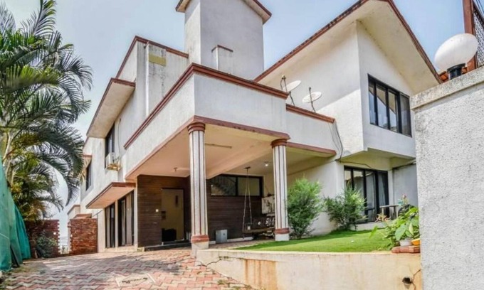 Tungarli House | Bungalows In Lonavala with Swimming pool, WiFi, fitness room