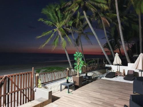 Playa Azul Cabin | Discover Bungalows La Perla with Private Beach Access