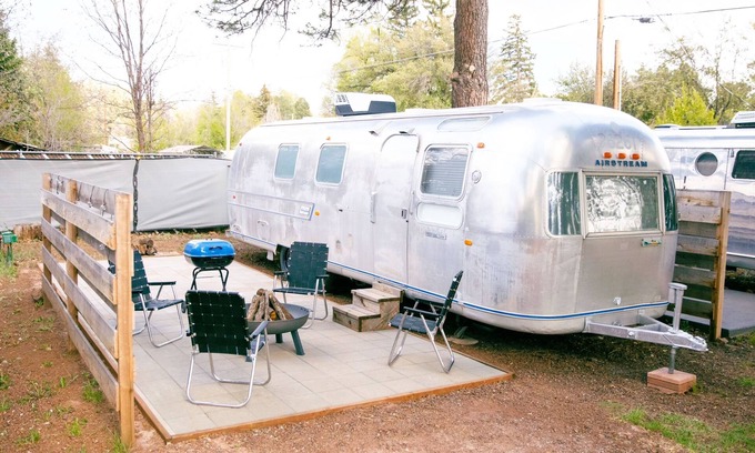 Pinetop House | Experience Bunk Camp Vintage Airstream: Family-Friendly Retreat