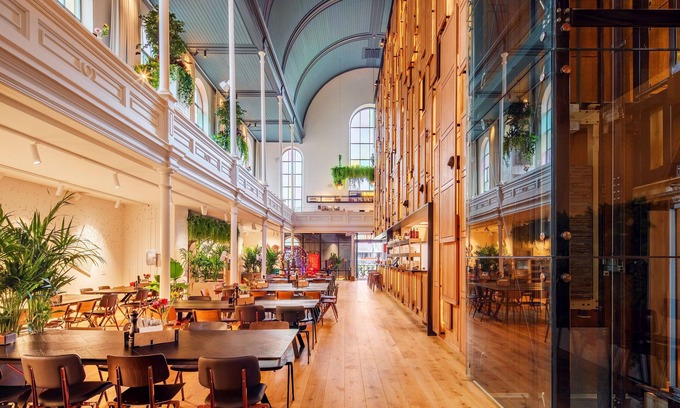 Utrecht City Center Hotel | Stylish BUNK Hotel Utrecht: Eco-Friendly with Breakfast