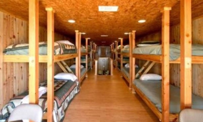 Negreet House | Family-Friendly Bunkhouse at Tranquility Bay Resort