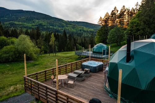 Jelesnia Other | Experience Bunny Glamp: Oceanfront Comfort & Pet Friendly