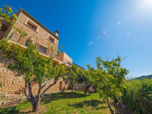 Bunyola House | Discover Family-Friendly Bunyola: A 4-Star Retreat