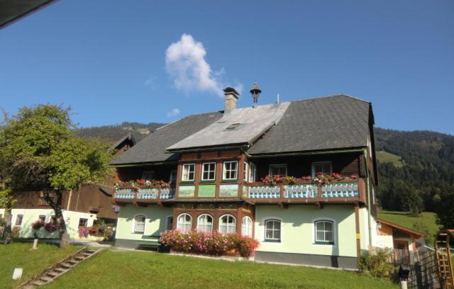Bad Mitterndorf House | Pet-Friendly Retreat: Bunzbauernhof with Family Amenities