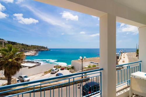Castro Marina House | Buon Vento: Oceanfront Haven with Hot Tub & Pet-Friendly