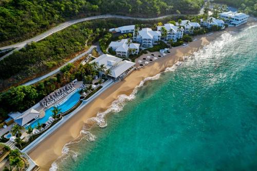 Estate Bakkero Hotel | Experience Morningstar Buoy Haus Beach Resort: Oceanfront Bliss