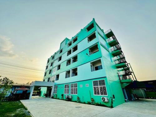 Yala Hotel | Family-Friendly BureeSateng Hotel: A 4-Star Retreat