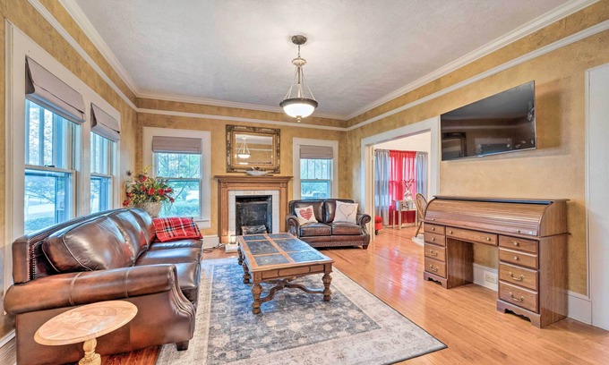 Burgaw House | Experience Burgaw House: Perfect Family Retreat with Spa!