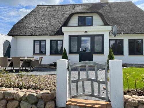 Brodersby Apartment | Discover Burgerwiese: Family and Pet-Friendly Retreat