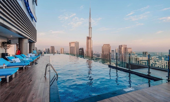 Sheikh Zayed Road Apartment | Burj Khalifa view with 5-Star Luxurious Amenities
