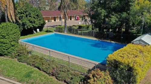 Moree Hotel | Discover Burke and Wills Motor Inn with Pool & Restaurant