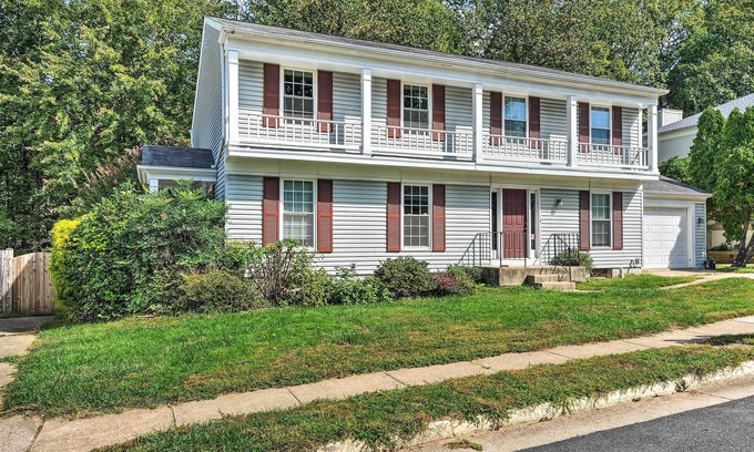 Burke House | Family-Friendly Burke Home with Deck & City Access