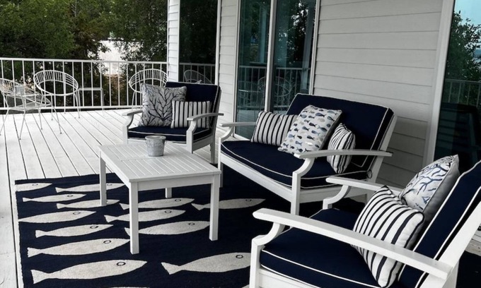 Graford House | Burma Blue is for you! This PK house getaway impresses & close to Rocker B!