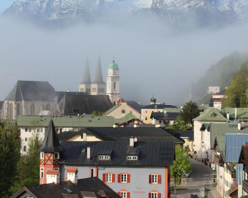 Anzenbach Apartment | Exceptional Family-Friendly Stay at Burmesterhaus