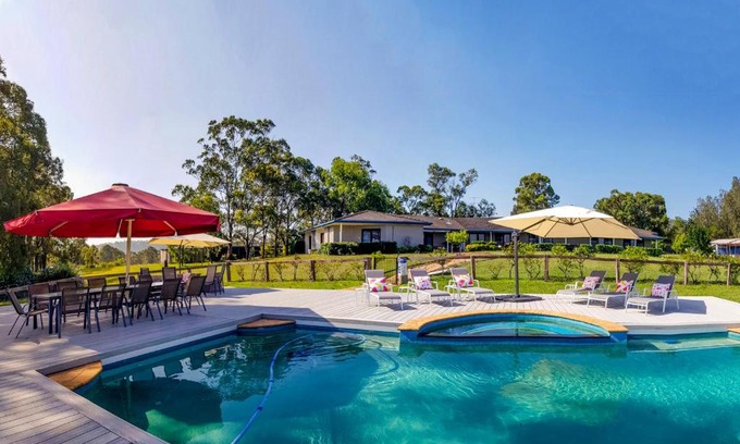 Lovedale House | Relax at Burncroft Guesthouse: Pool, Breakfast & More!