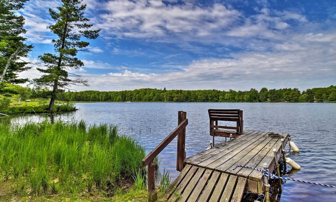 Hayward Cabin | Cozy Burns Lake Cabin with Dock, Fire Pit & Rowboat