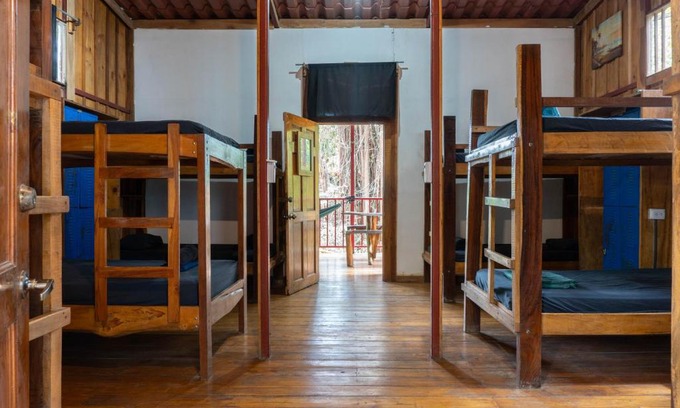 Nosara Hotel | Budget-Friendly Burnt Toast Surfcamp with Ocean View